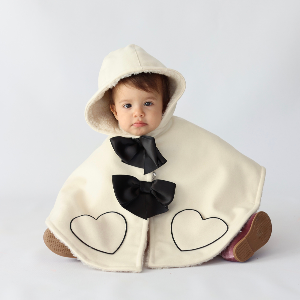 cappotto sartoriale in lana caldo e avvolgente per la tua neonata